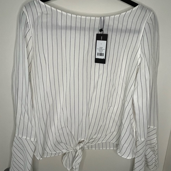 Black and white striped cropped blouse - Picture 1 of 4